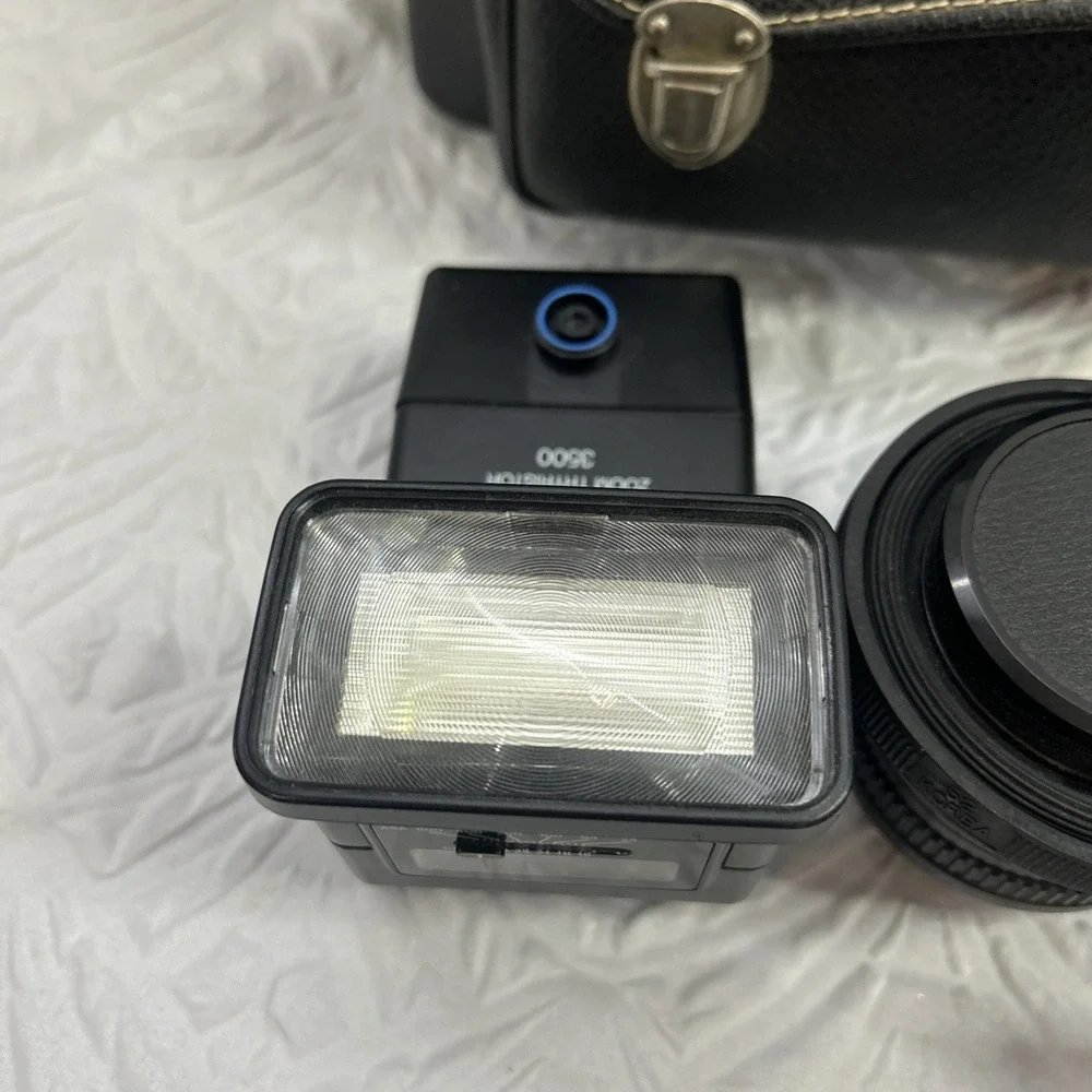 Vintage Canon FT QL 35mm Film Camera Kit Lenses Flash Bag Bundle - Picture 10 of 11